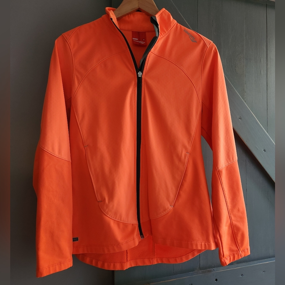 Womens Saucony running jacket